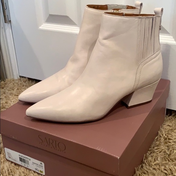 Franco Sarto White Leather Zip Up Booties - Picture 2 of 9
